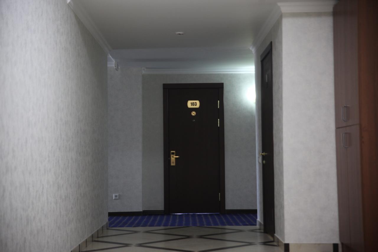 Hotel Khanaka Turkistan Esterno foto