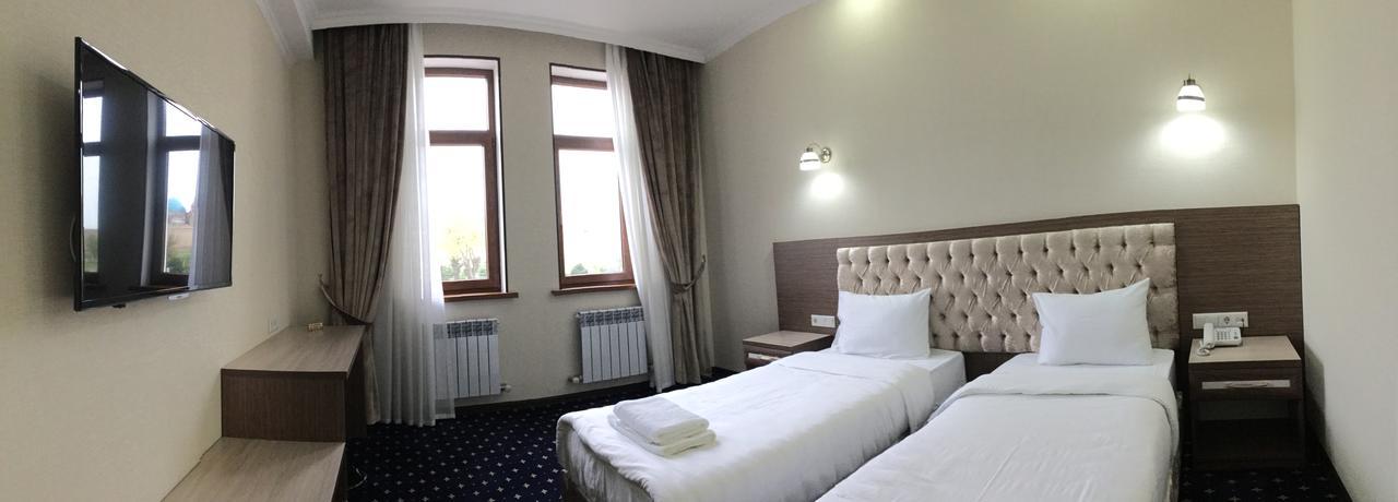 Hotel Khanaka Turkistan Esterno foto