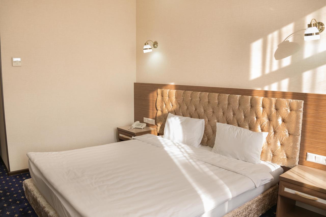 Hotel Khanaka Turkistan Esterno foto