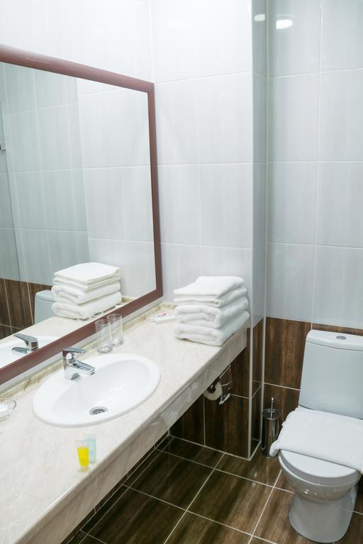 Hotel Khanaka Turkistan Esterno foto