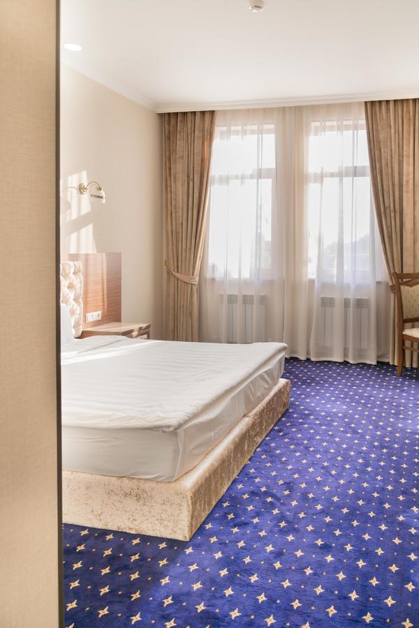Hotel Khanaka Turkistan Esterno foto